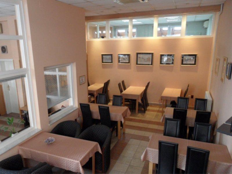 Voyager Bed & Breakfast โนวีซาด ภายนอก รูปภาพ