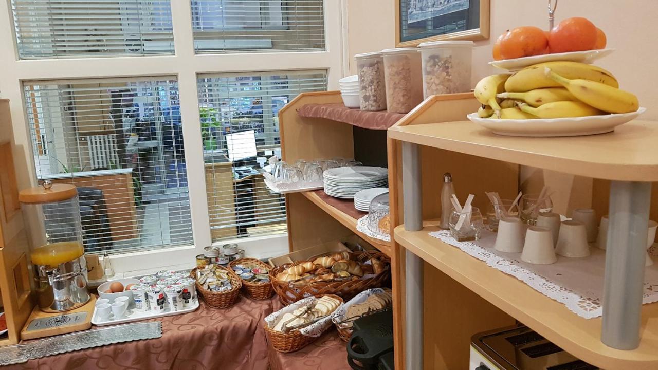 Voyager Bed & Breakfast โนวีซาด ภายนอก รูปภาพ